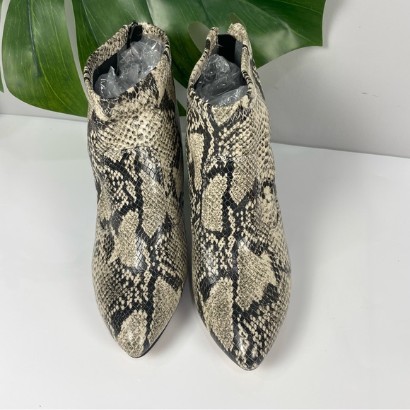 Franco Sarto Kortney snake print heeled Roccia cream clock boots Sz 7.5M - Picture 6 of 13